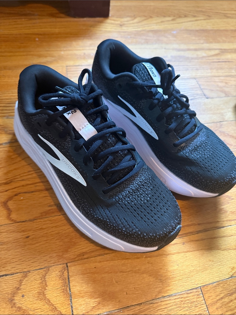 Brooks Ghost Max 2 Women's Running Shoes Black Sneakers sz 8 - Picture 2 of 7